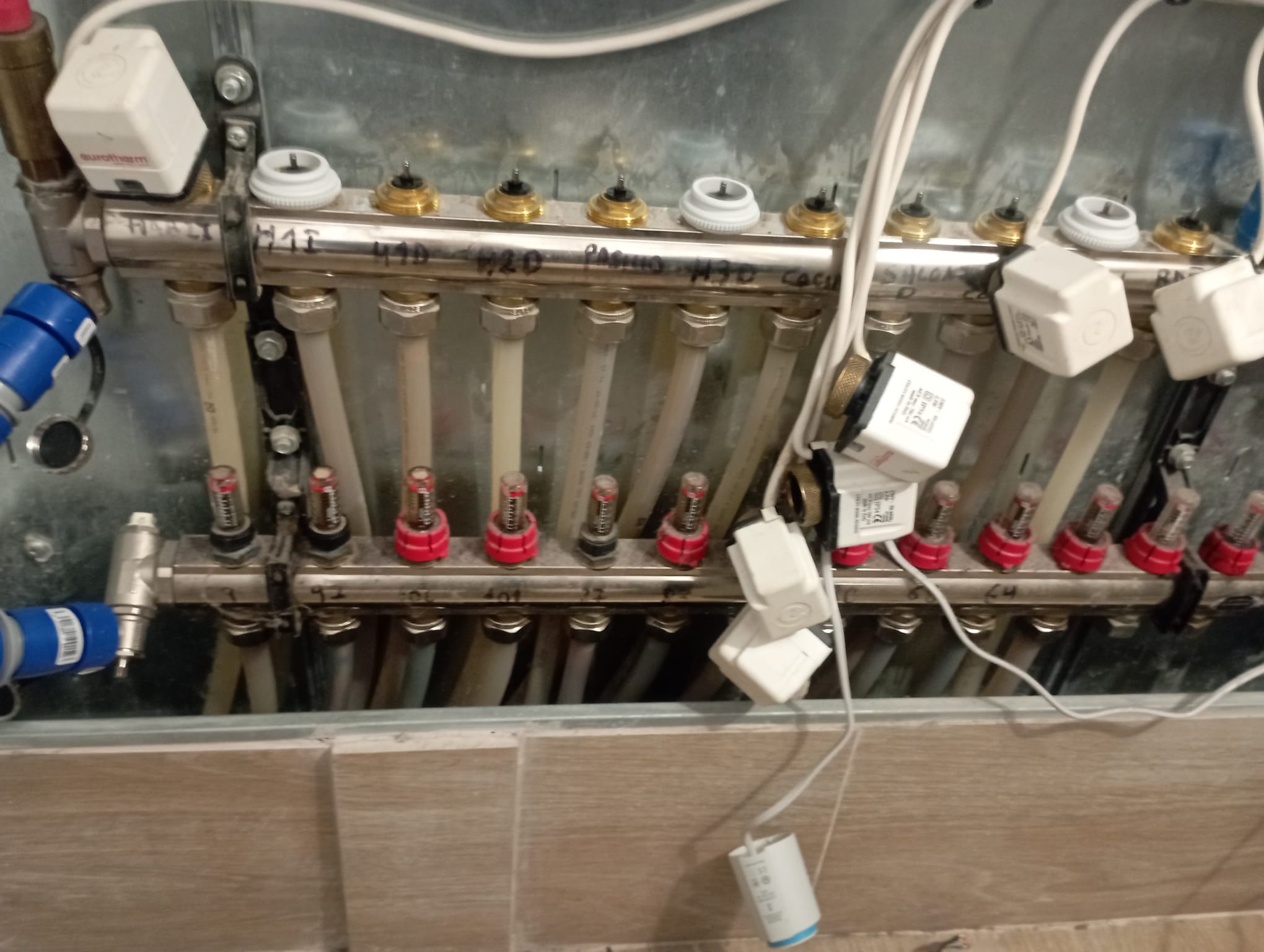 Detalle de conexiones del sistema de limpieza